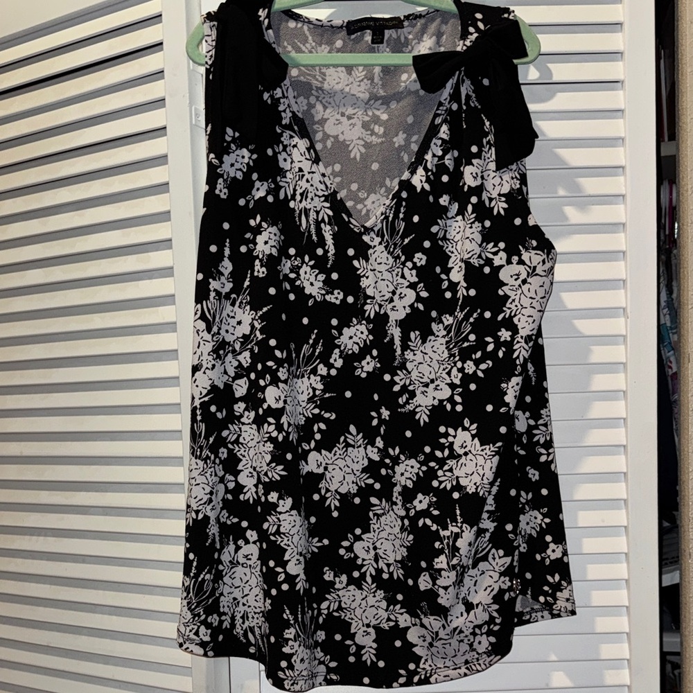 Adrienne Vittadini Black and White Floral V-Neck Tie-Shoulder Top